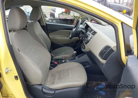 2016 Kia Rio Lx z USA, uszkodzony, nr VIN KNADM4A36G6569185